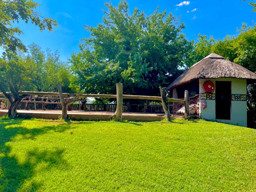 Commercial Property for Sale in Melodie North West